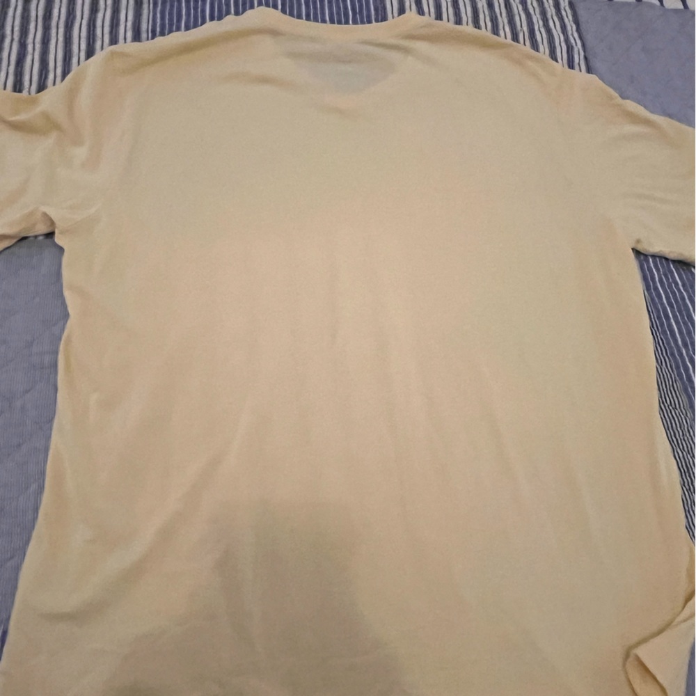 Roundtree & York X-LARGE v-neck yellow 100% cotton shirt. - Picture 3 of 4